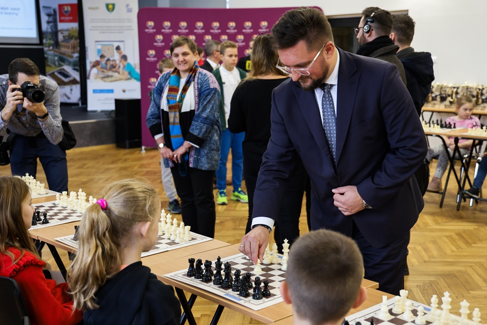 Katowice grają w szachy. Projekt dla uczniów klas I-III