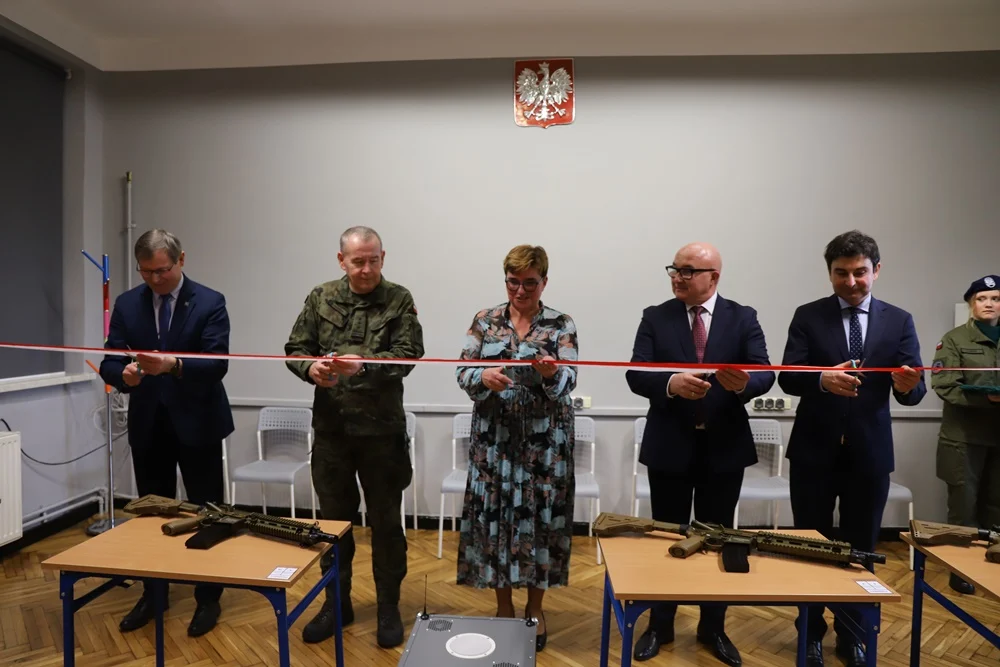 Chorzowskie liceum z wirtualną strzelnicą