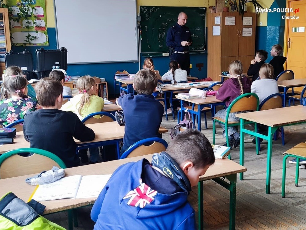Chorzowscy policjanci rozmawiali z najmłodszymi o bezpieczeństwie