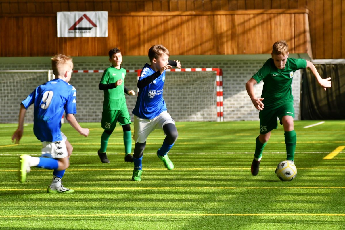 Za nami pierwszy dzień 27 edycji Międzynarodowego Halowego Turnieju Piłki Nożnej [ZDJĘCIA]