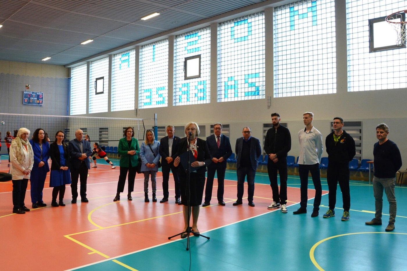 W MOSiR oddano do użytku nowoczesną halę do siatkówki i koszykówki! [FOTO]