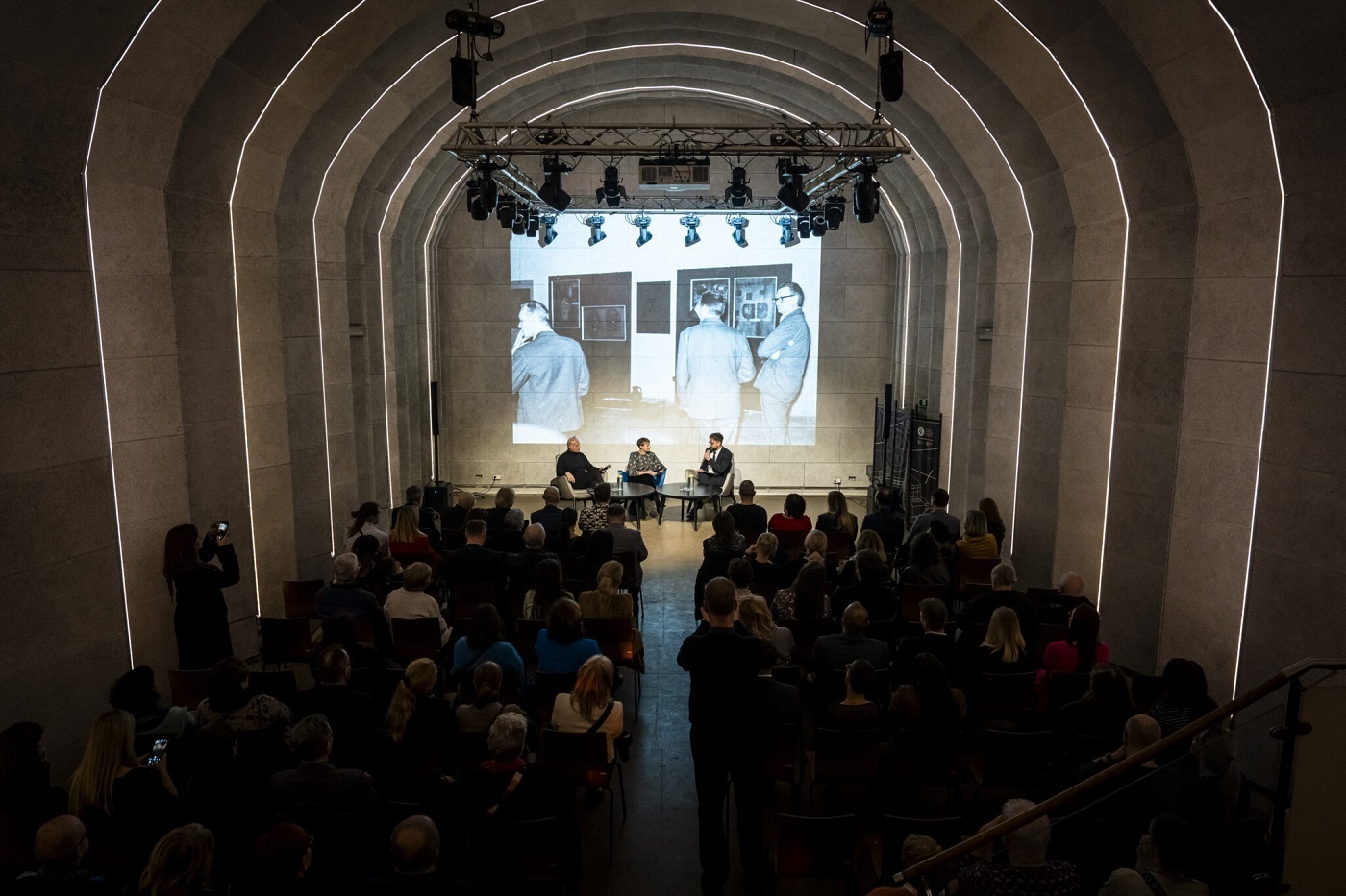 Trwa wystawa rzeźb Beksińskiego w Kopalni Guido 320 metrów pod ziemią [FOTO]