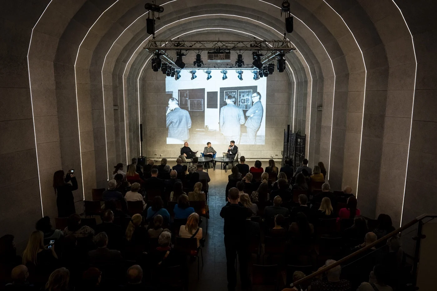 Trwa wystawa rzeźb Beksińskiego w Kopalni Guido 320 metrów pod ziemią [FOTO]