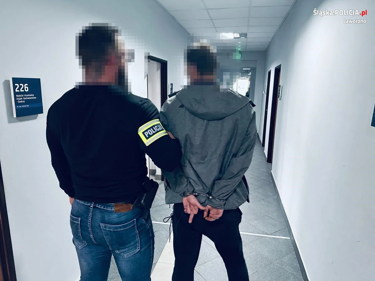 Atak nożownika w Jaworznie. Mężczyzna ugodził nowo poznanego znajomego w plecy!