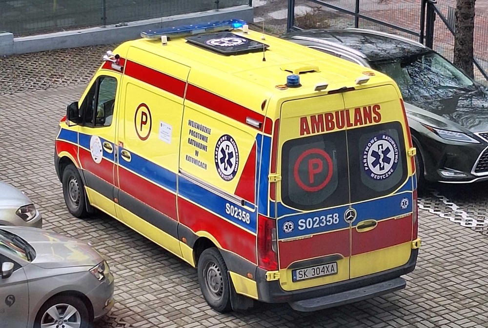 Wirek: Mężczyzna zasłabł w mieszkaniu. Podejrzewano zaczadzenie!