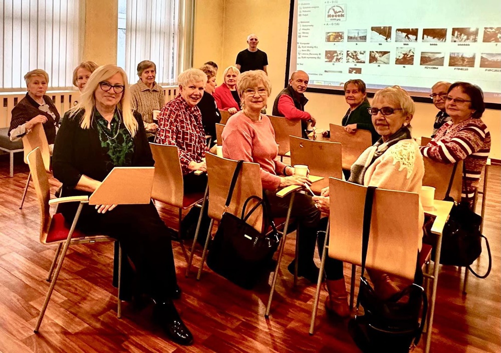 Akademia Senioralna 33