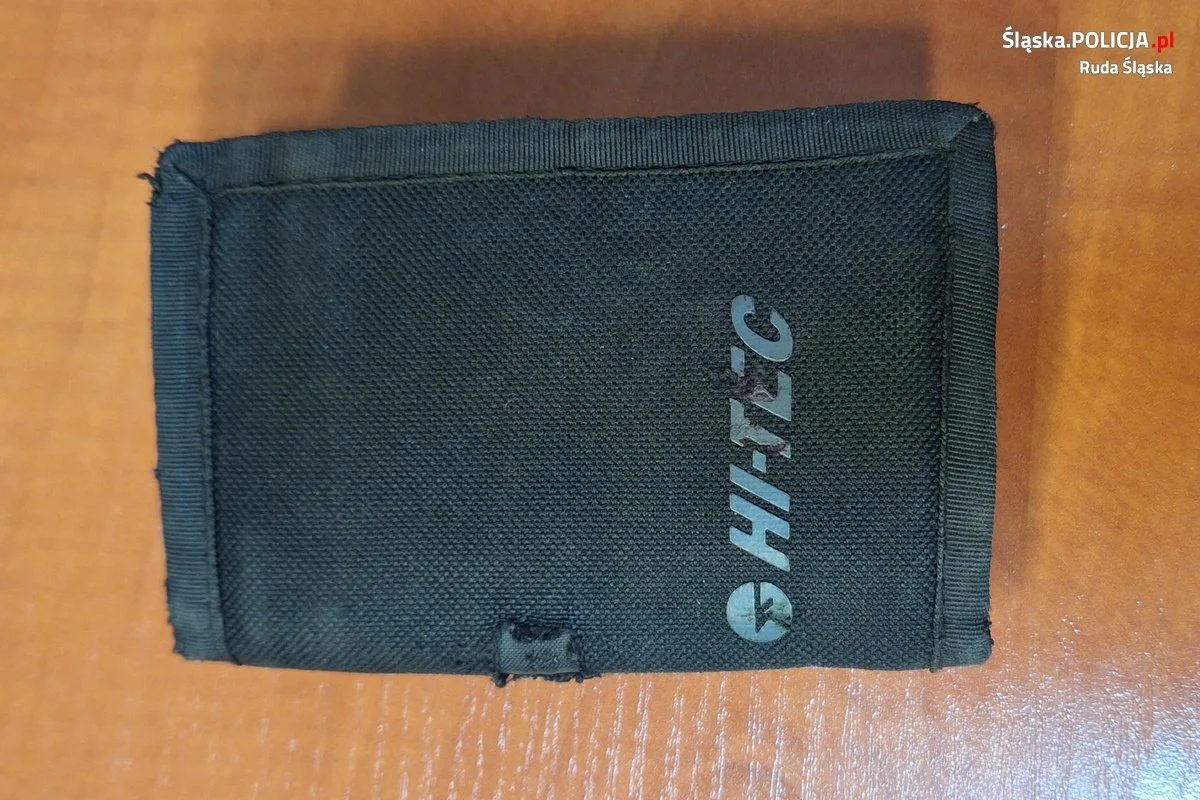 Czyj to portfel? Dzielnicowa szuka właścicielki znalezionego portfela