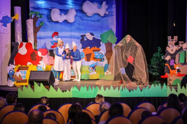 Smerfowa Przygoda: Spektakl interaktywny dla dzieci w Śląskim Teatrze Impresaryjnym