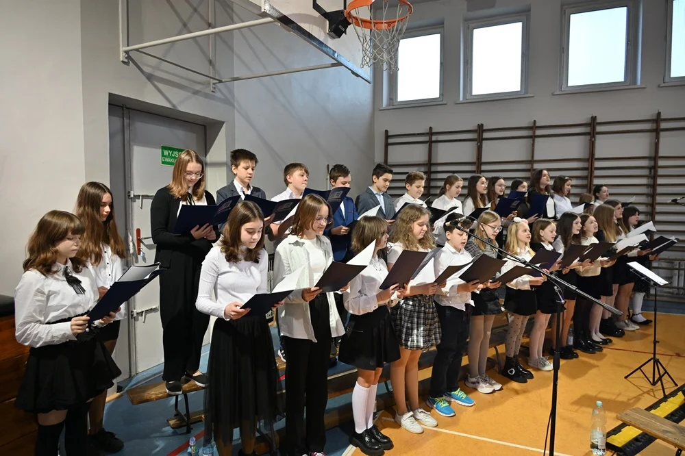 Szkoła Podstawowa nr 18 wspominała swojego patrona ks. Konstantego Damrota