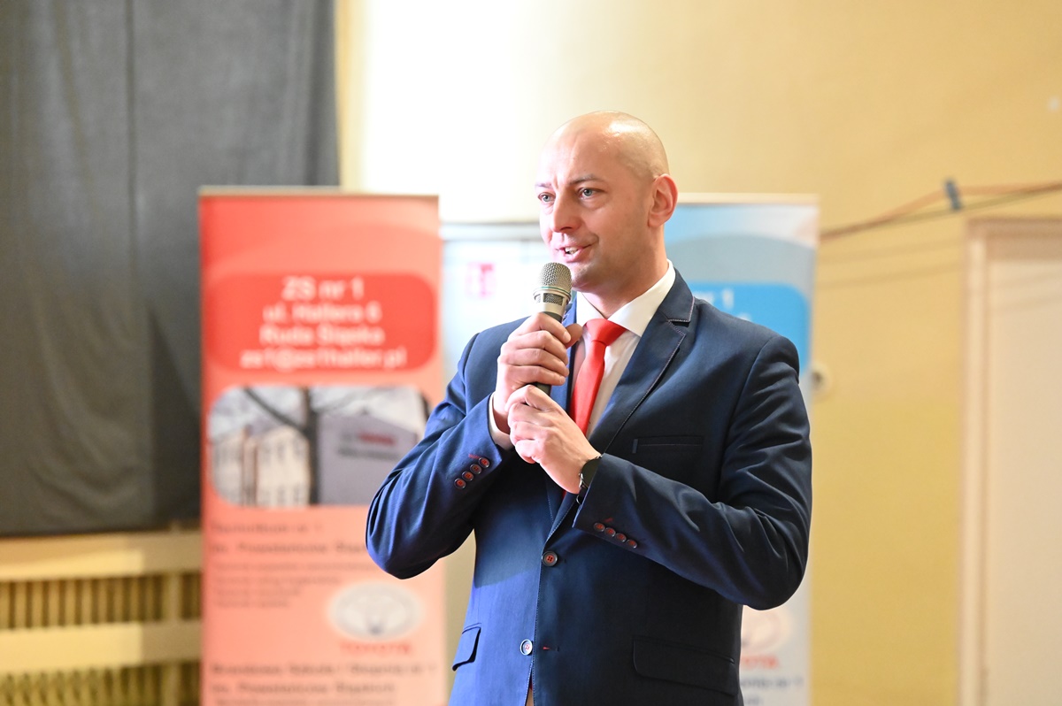 Pokaz mody w ZS nr 1 3