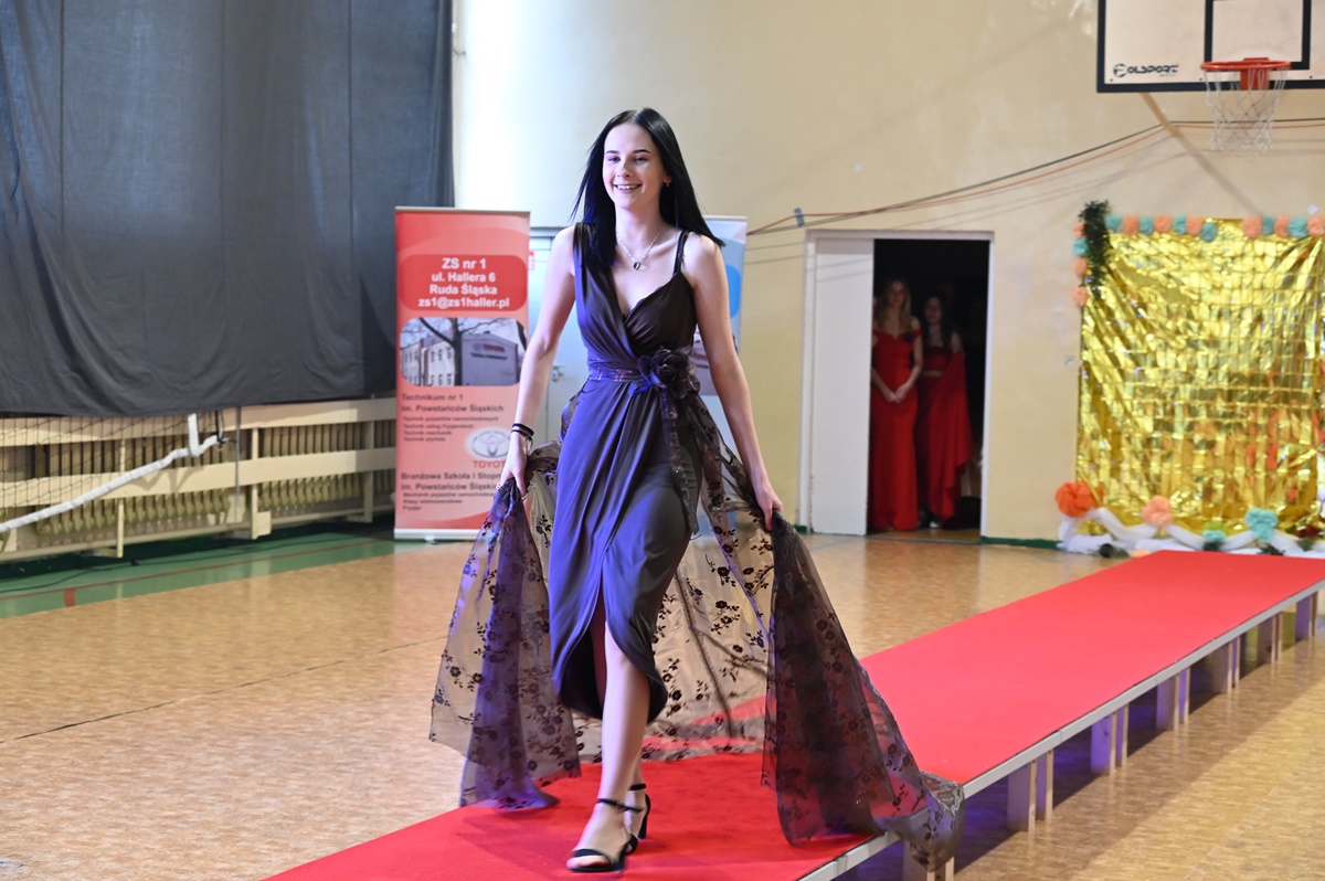 Pokaz mody w ZS nr 1 20