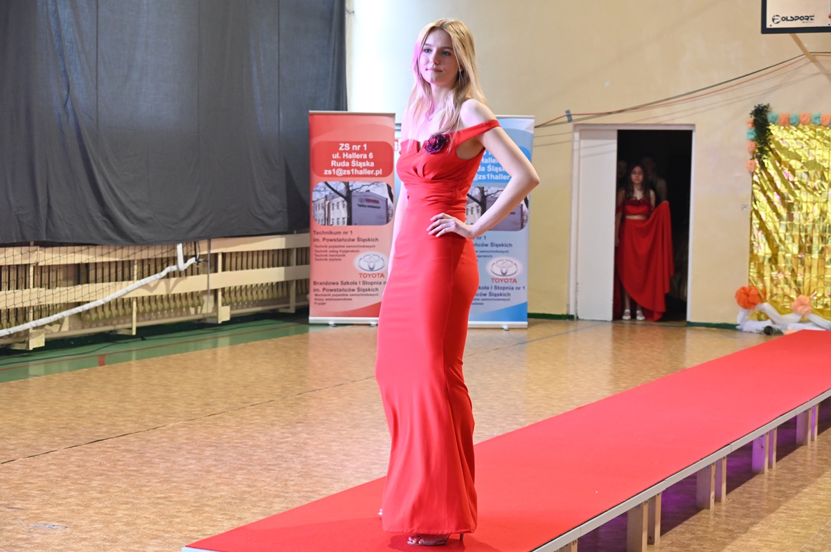 Pokaz mody w ZS nr 1 22