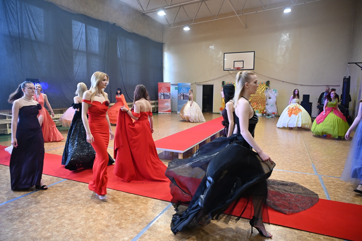 Pokaz mody w ZS nr 1 39