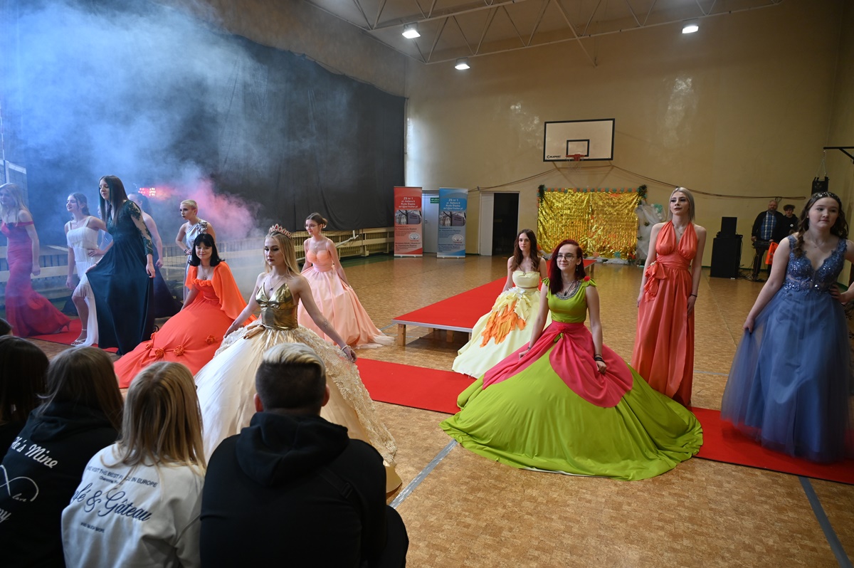 Pokaz mody w ZS nr 1 46