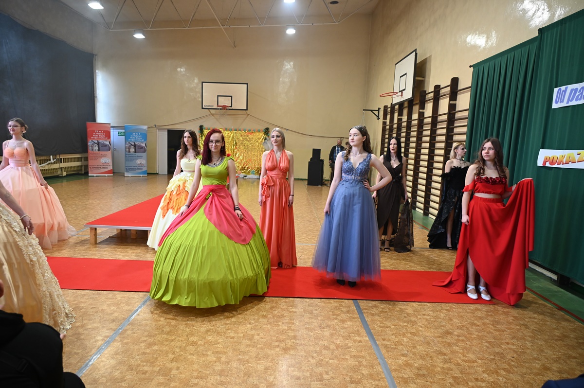 Pokaz mody w ZS nr 1 47