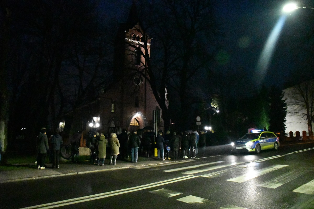 Droga Krzyżowa ulicami miasta 2