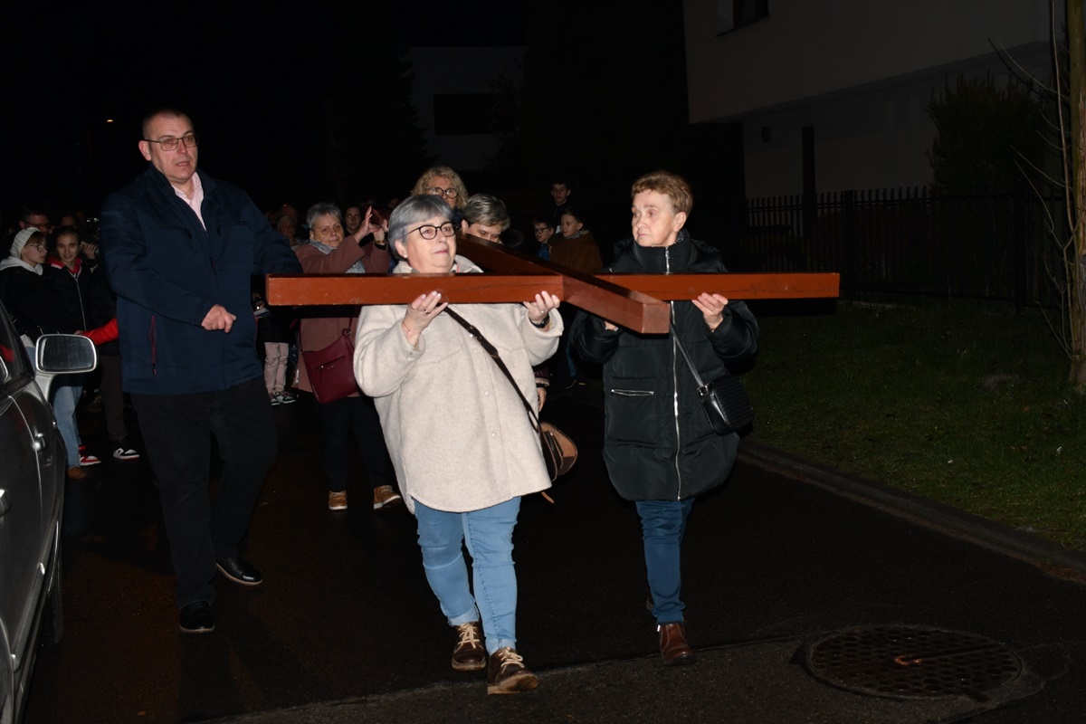 Droga Krzyżowa ulicami miasta 43