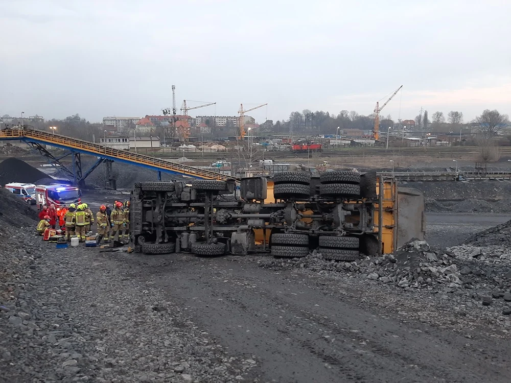 Tragiczny wypadek w Radlinie. Samochód ciężarowy przygniótł mężczyznę