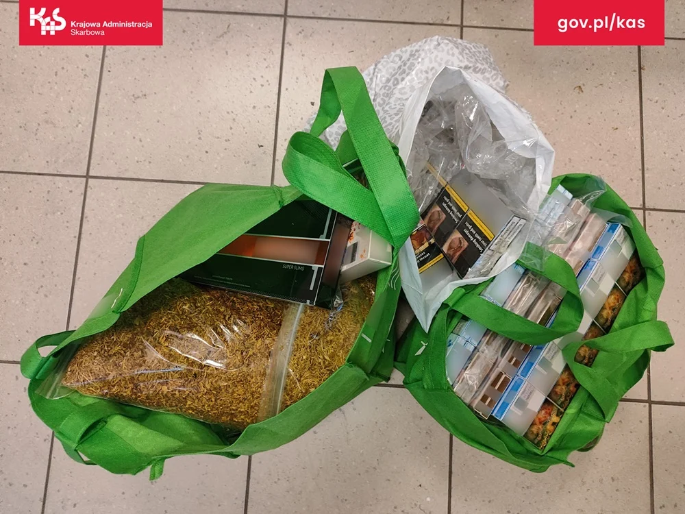 Papierosy i tytoń bez polskich znaków akcyzy zatrzymane na targowisku w Mysłowicach