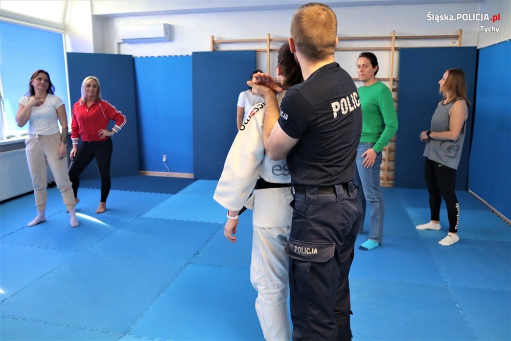 Nauka samoobrony dla kobiet w Tychach