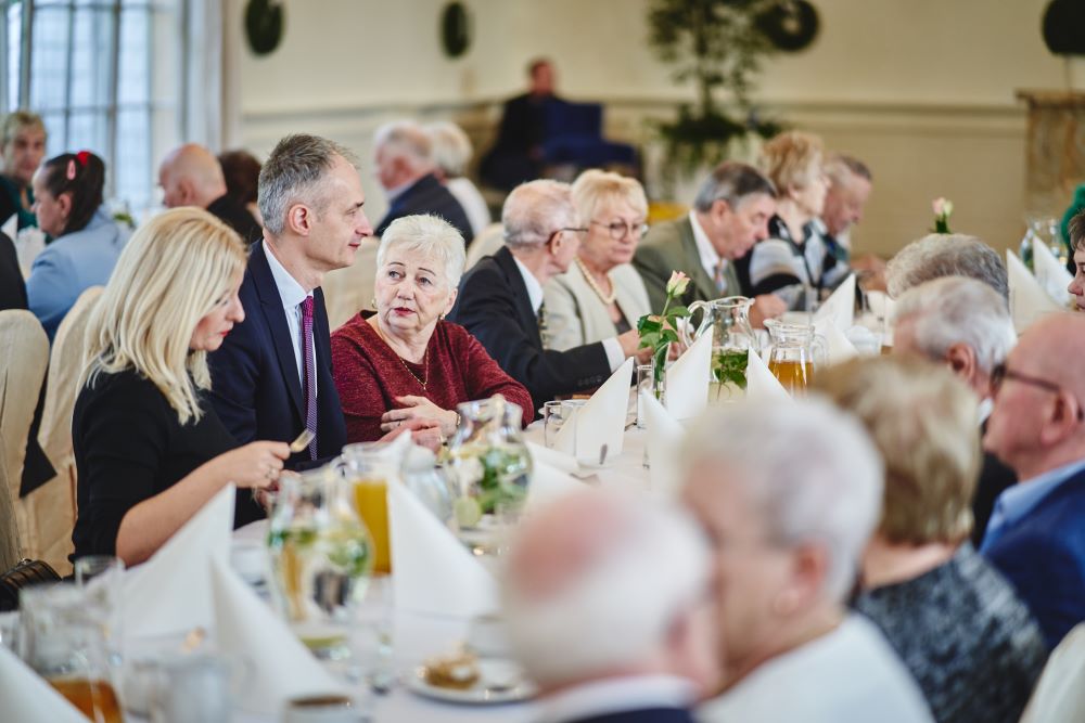 Przeżyli ze sobą wiele lat, a nadal łączy ich miłość! Jubileusze małżeńskie tyszan