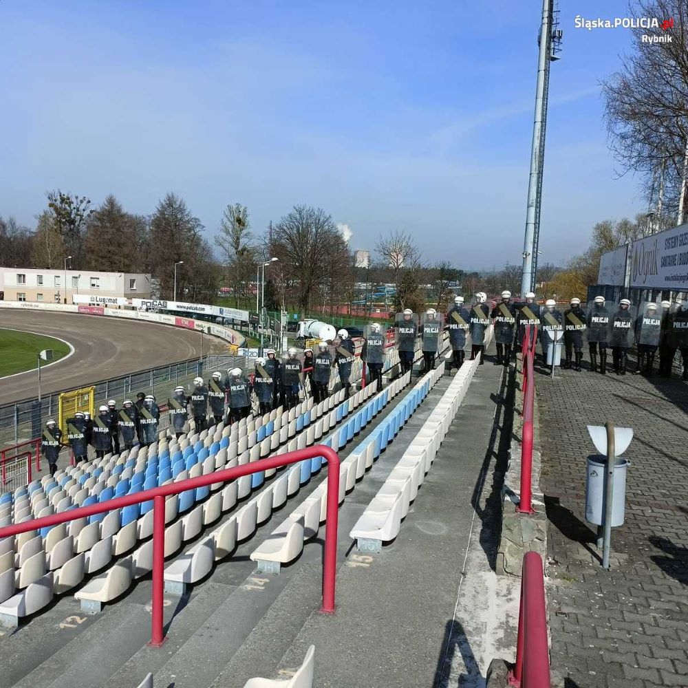Rybniccy policjanci doskonalili umiejętności na szkoleniu dotyczącym sytuacji zagrożenia