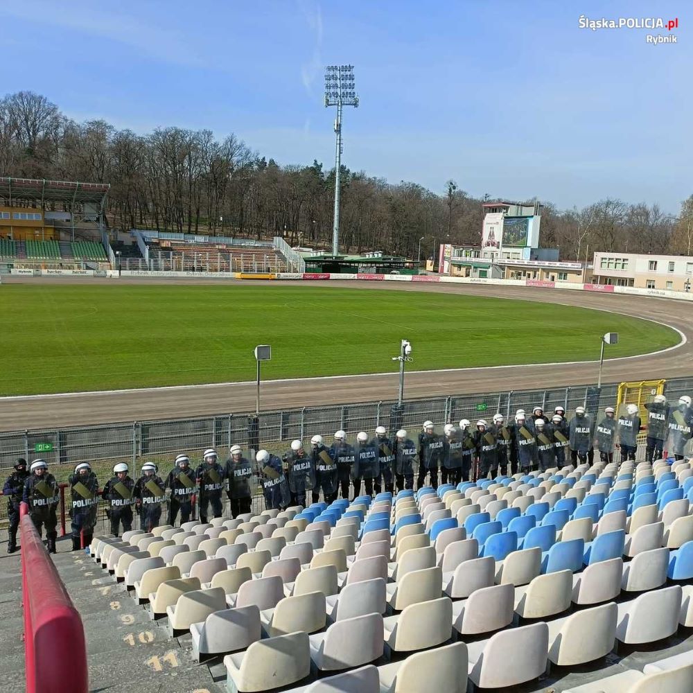 Rybniccy policjanci doskonalili umiejętności na szkoleniu dotyczącym sytuacji zagrożenia