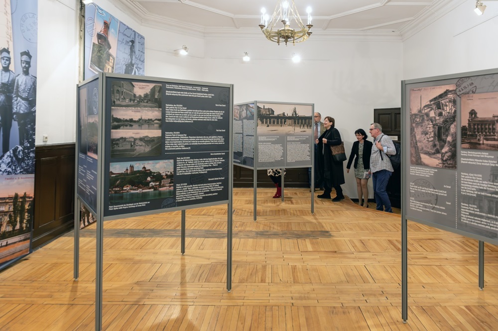 "Jestem zdrów i w dobrym nastroju" - wystawa pocztówek z frontu