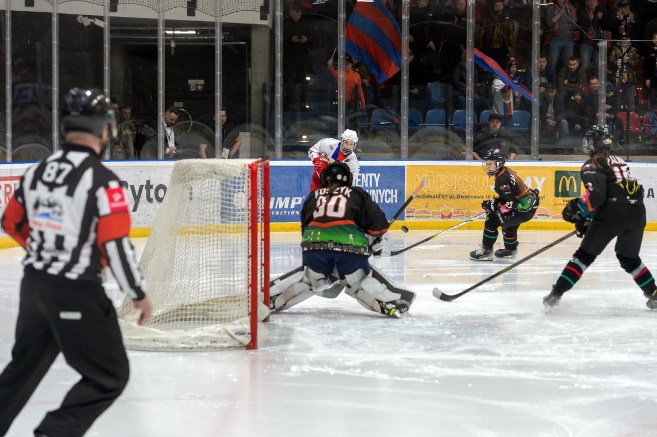 Hokeistki Polonii Bytom mistrzyniami Polski 4