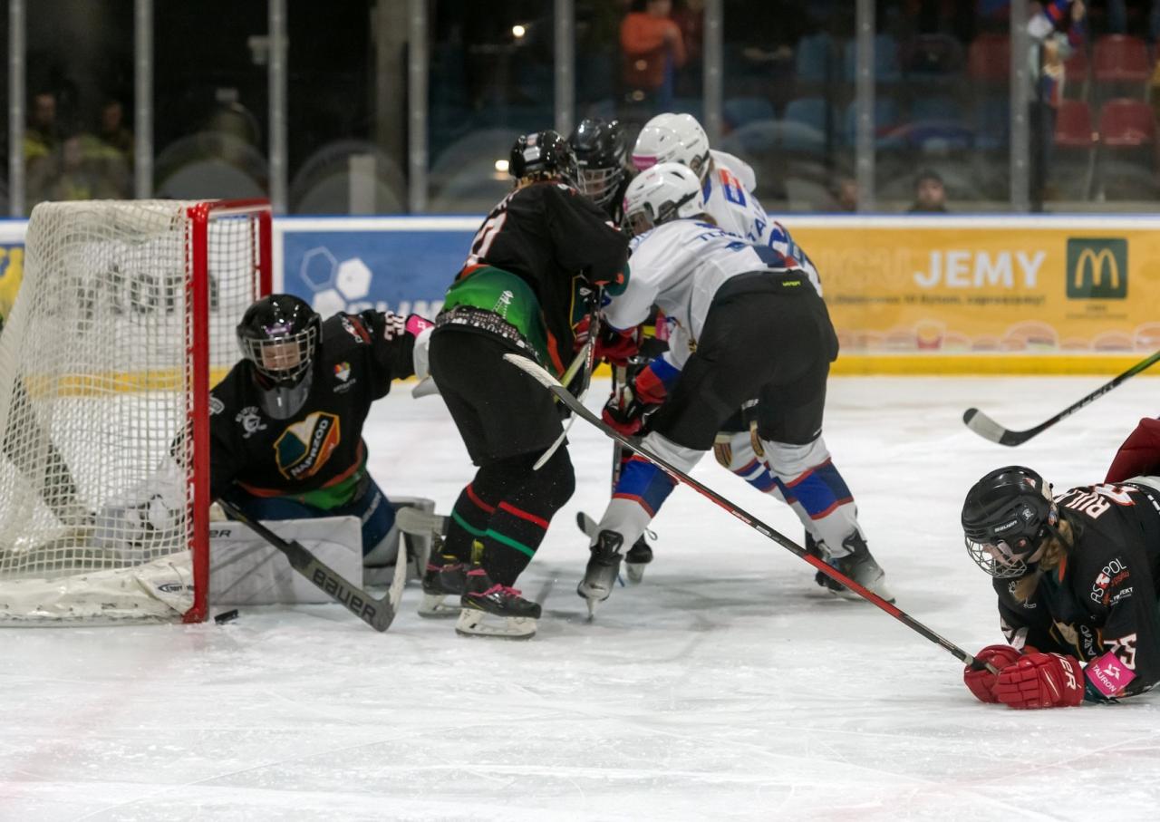 Hokeistki Polonii Bytom mistrzyniami Polski 13