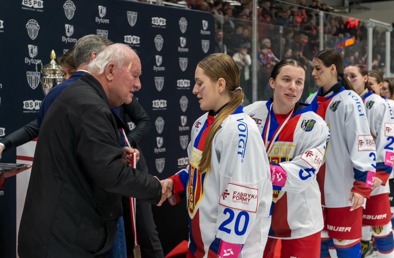 Hokeistki Polonii Bytom mistrzyniami Polski 33