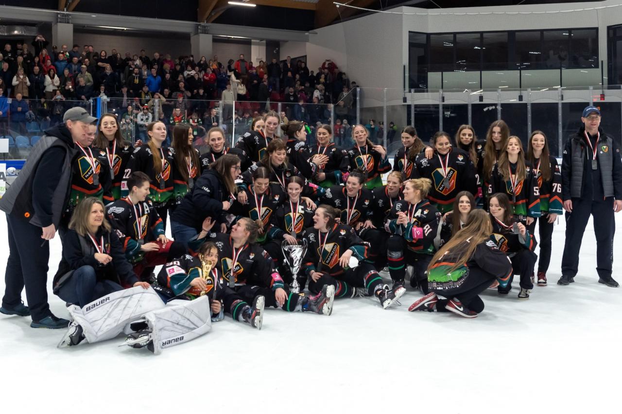 Hokeistki Polonii Bytom mistrzyniami Polski 34