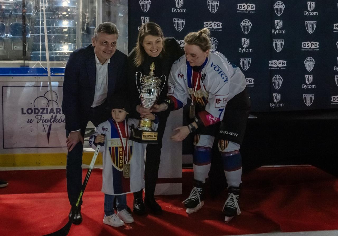 Hokeistki Polonii Bytom mistrzyniami Polski 36
