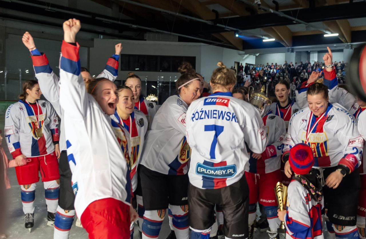 Hokeistki Polonii Bytom mistrzyniami Polski 40