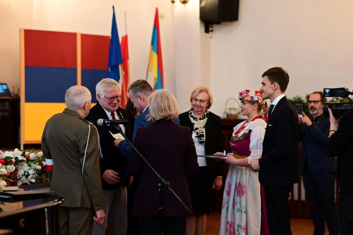 Sosnowiczanin otrzymał złotą odznakę honorową za Zasługi dla Województwa Śląskiego