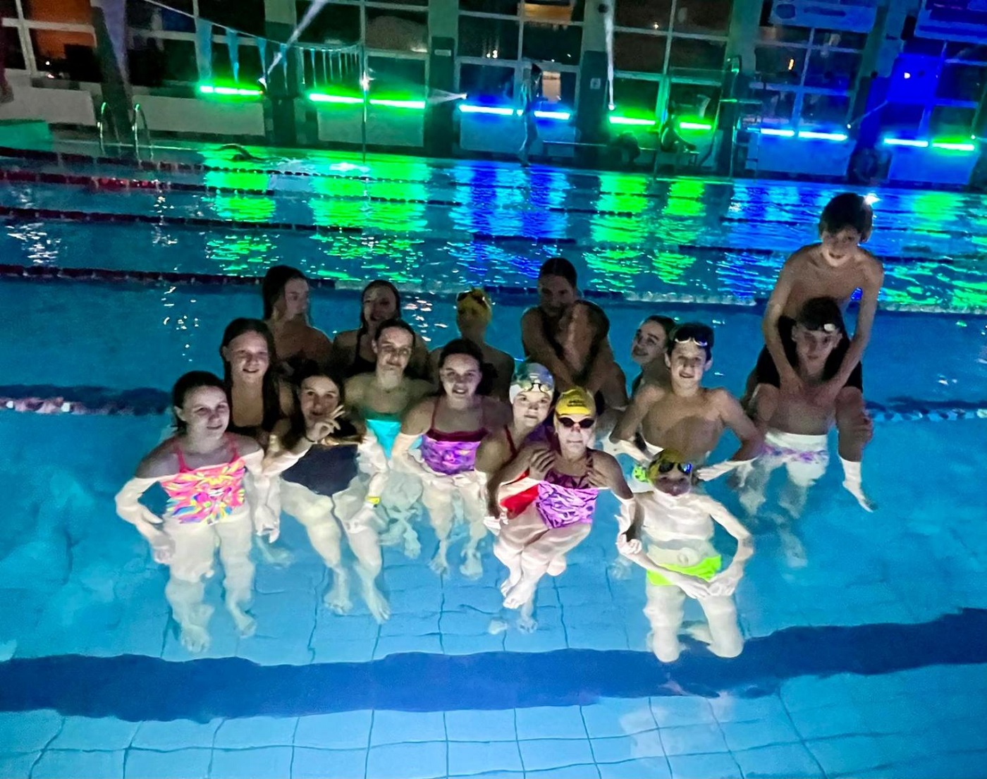 Za nami kolejna edycja "Mikołowskiego 24-godzinnego Maratonu Pływackiego" [FOTO]