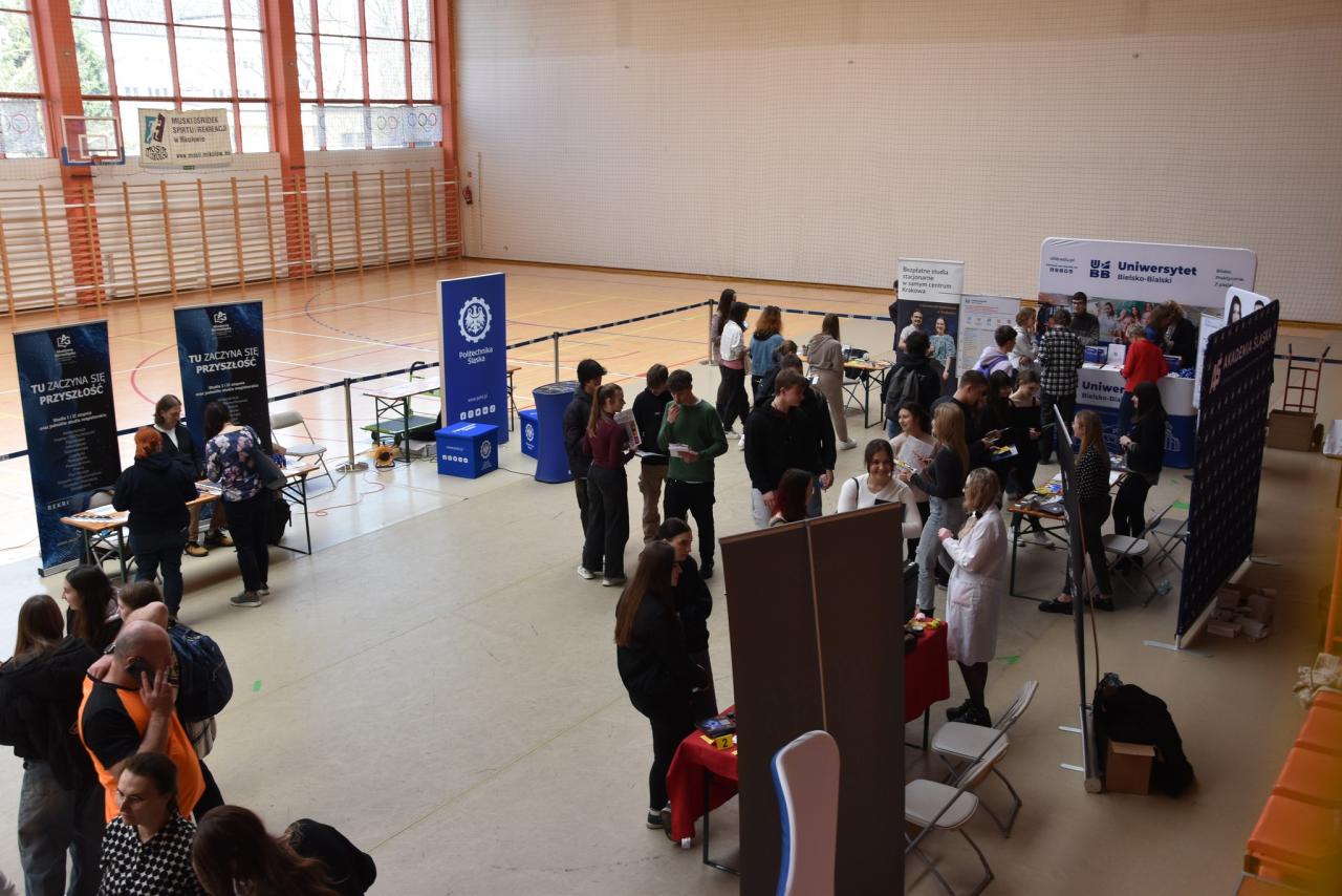 XII Targi Edukacyjne Powiatu Mikołowskiego 1