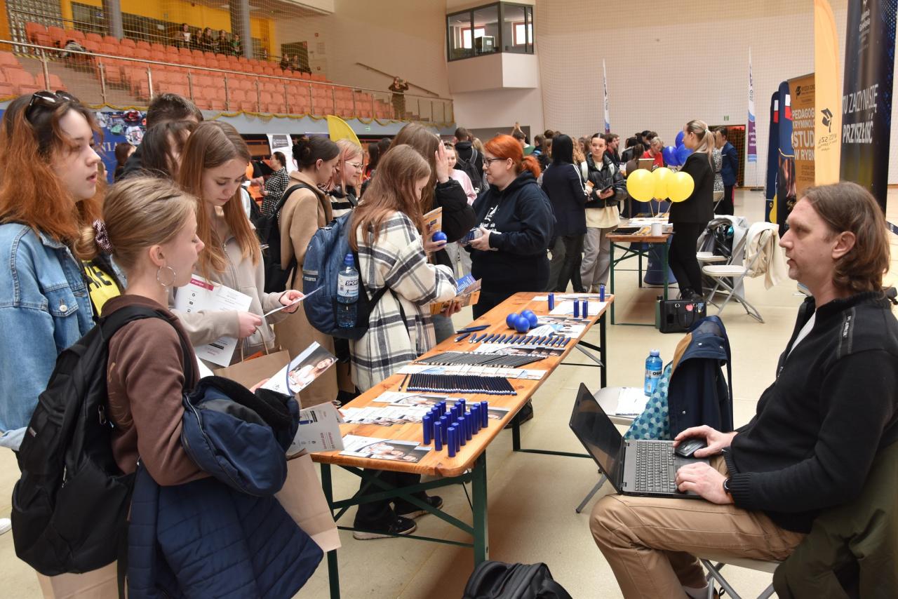 XII Targi Edukacyjne Powiatu Mikołowskiego 10