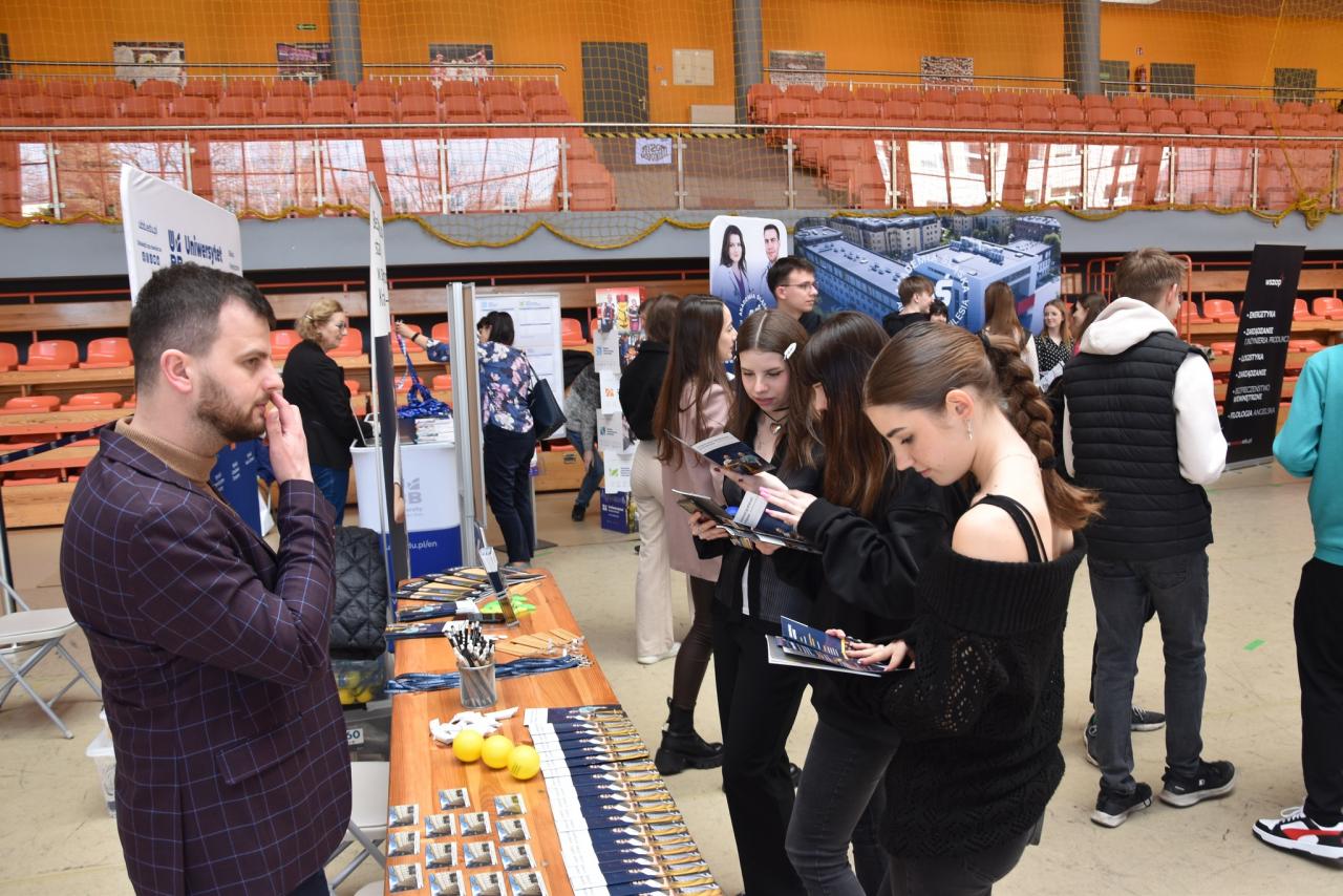 XII Targi Edukacyjne Powiatu Mikołowskiego 12