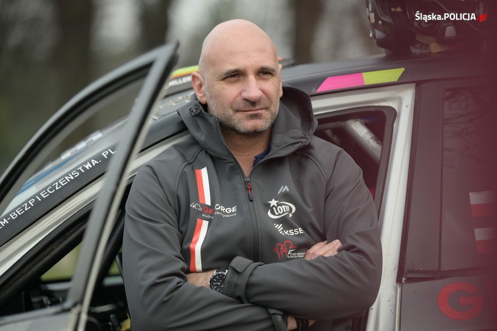 Nowe ograniczenie prędkości do 43 km/h. Inauguracja akcji "Na drodze patrz i słuchaj"