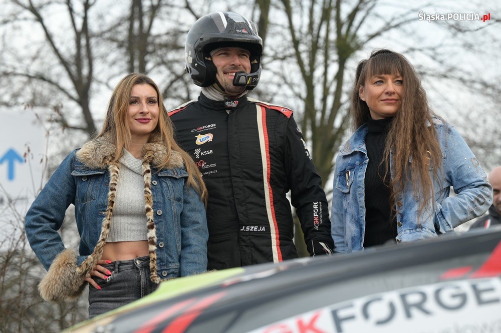 Nowe ograniczenie prędkości do 43 km/h. Inauguracja akcji "Na drodze patrz i słuchaj"