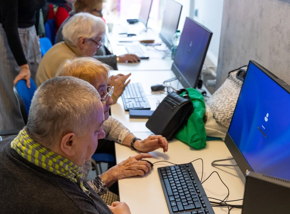 Otwarto kolejny Punkt Cyfrowego Wsparcia Seniorów w Katowicach