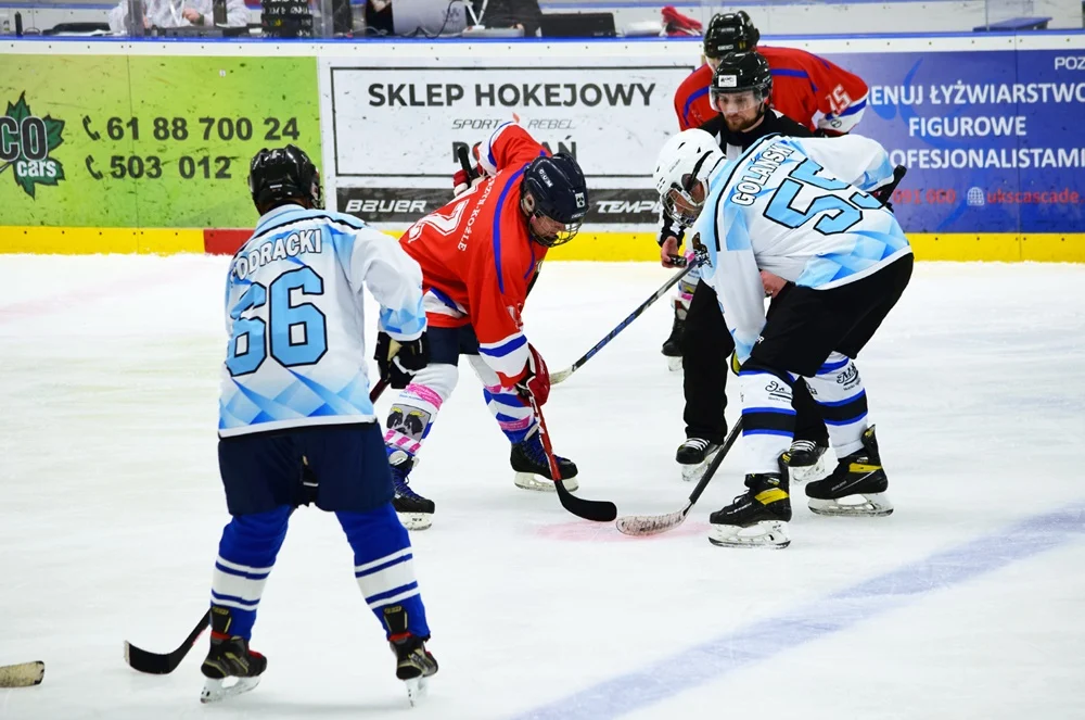 Z zamiłowania do hokeja na lodzie. Mistrzostwa Polski Amatorów 50+