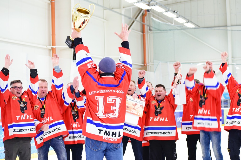 Z zamiłowania do hokeja na lodzie. Mistrzostwa Polski Amatorów 50+