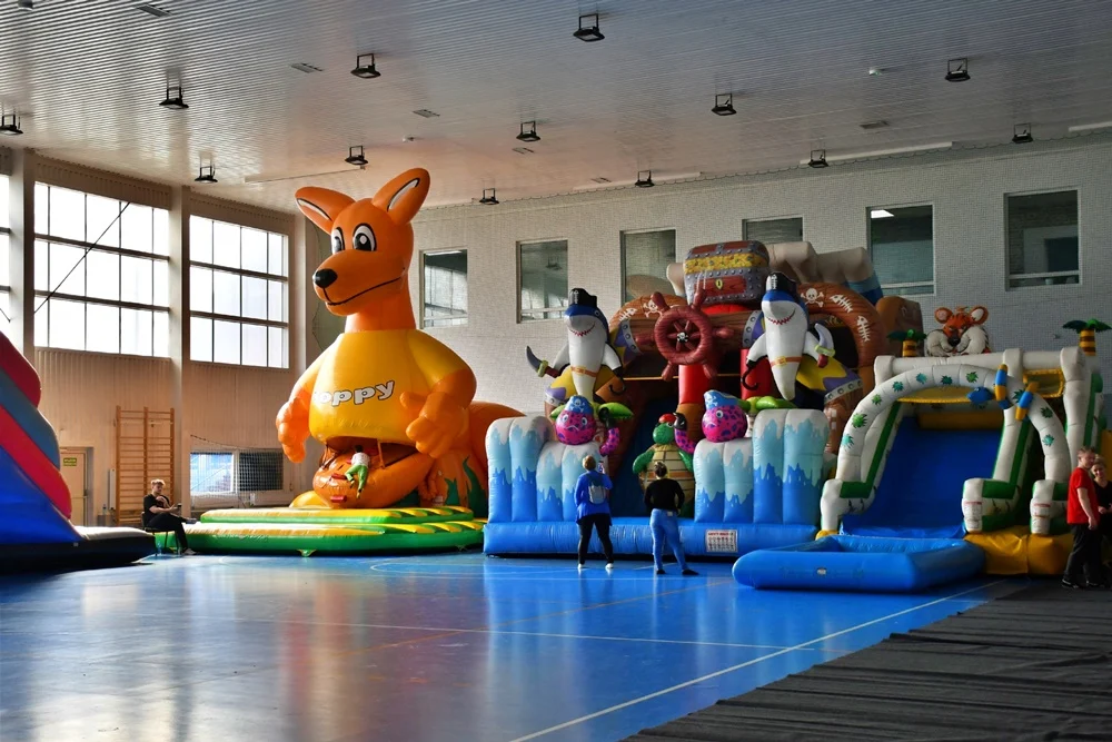 Halowy Festiwal Dmuchańców w chorzowskim kompleksie sportowym