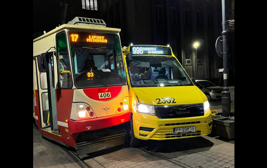 Kolizja na ul. Wolności w Chorzowie. Bus zderzył się z tramwajem!