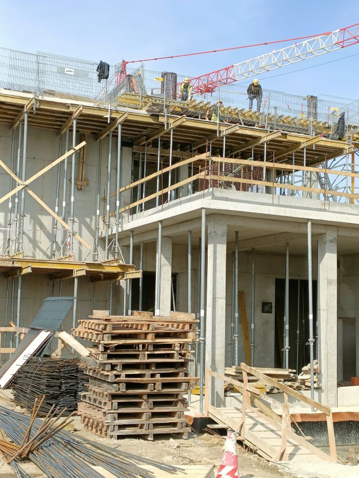 Hala widowiskowo-sportowa rośnie w oczach!