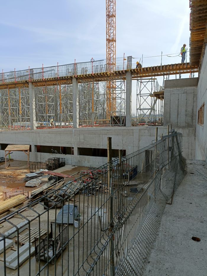 Hala widowiskowo-sportowa rośnie w oczach!