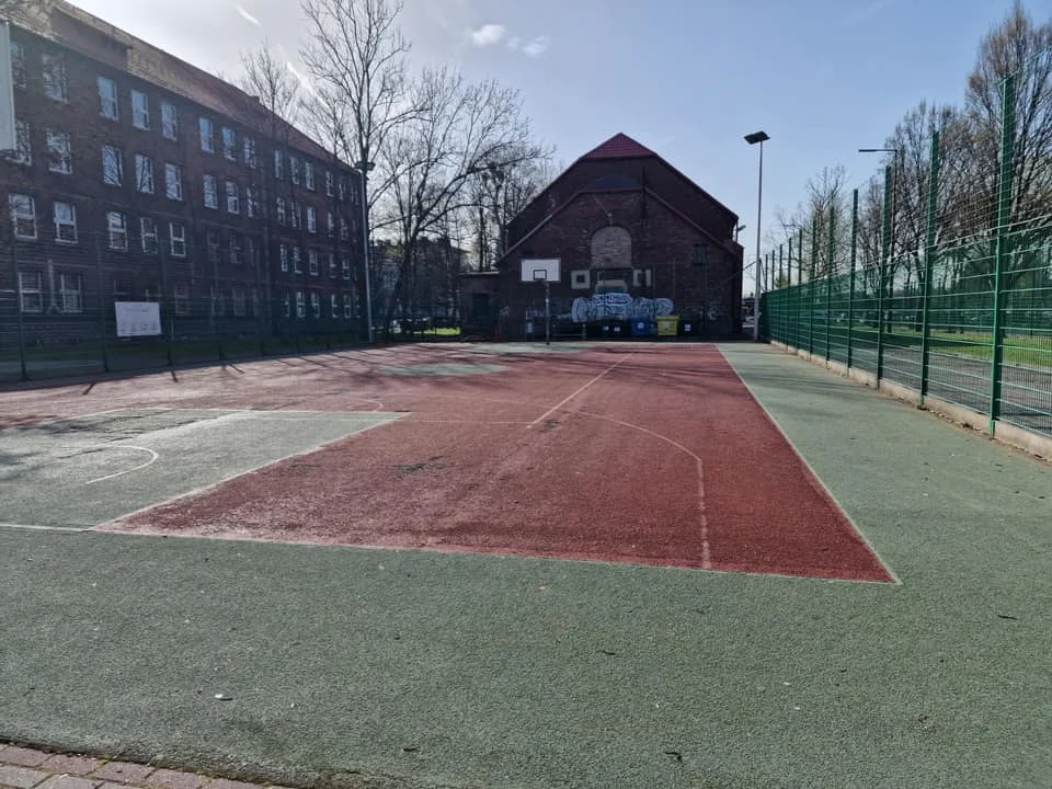 Boisko przy ul. Hallera zostanie wyremontowane?