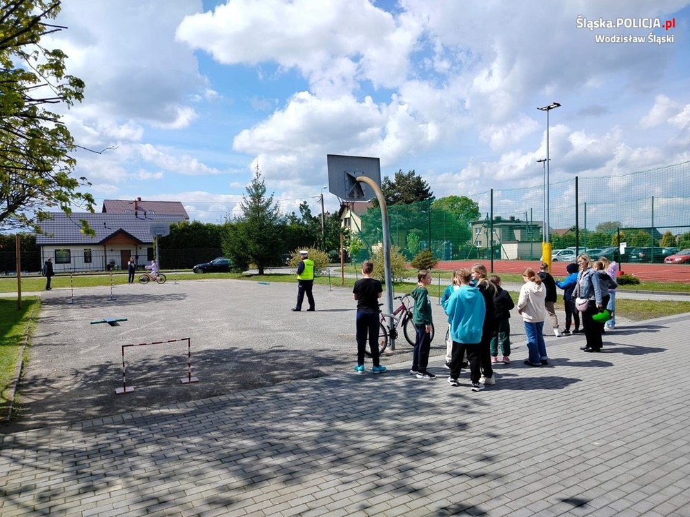 Turniej wiedzy o bezpieczeństwie ruchu drogowego